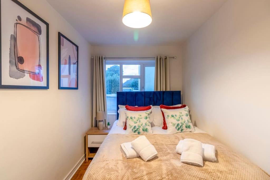 Beautiful Sea View 2 Bedroom Sleeps 6-Free Parking Bournemouth Eksteriør billede