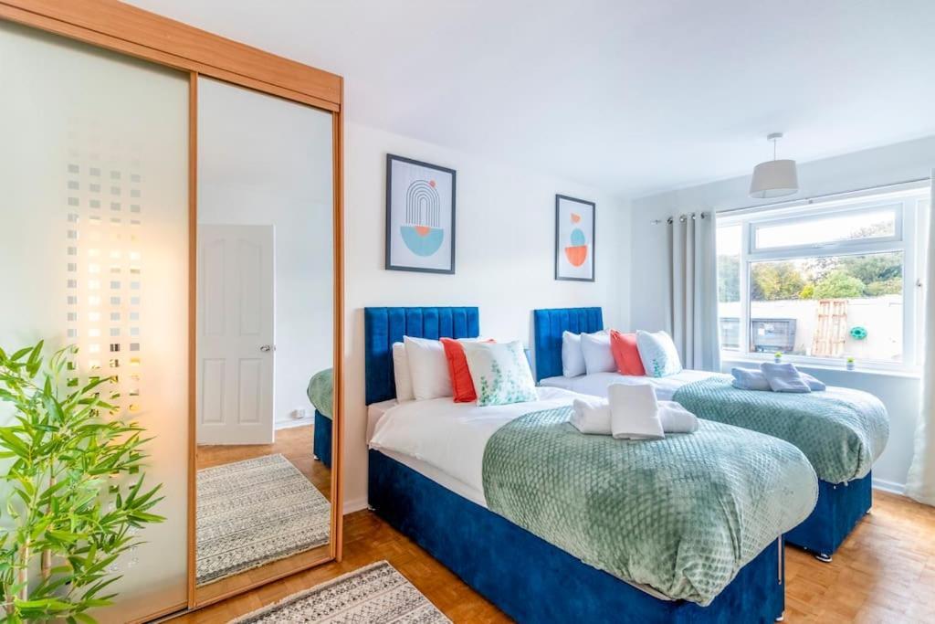 Beautiful Sea View 2 Bedroom Sleeps 6-Free Parking Bournemouth Eksteriør billede